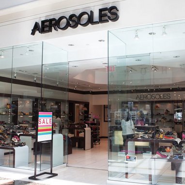 Aerosoles plans store closures