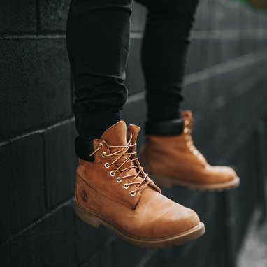 Timberland continues with sales decline
