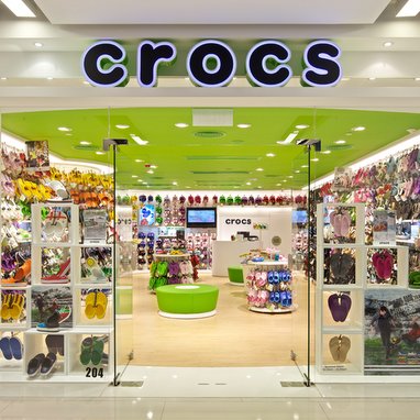 crocs retailers canada