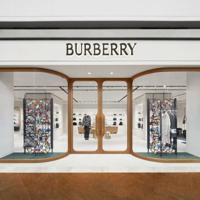 Burberry struggles amid downgrade from FTSE 100