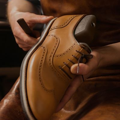 French parliament reduces VAT on shoe and leather goods repairs