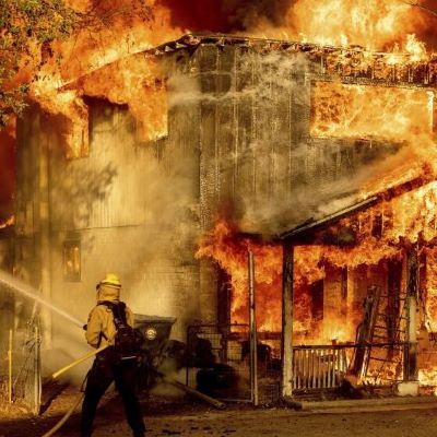 US footwear industry helps LA fire victims 