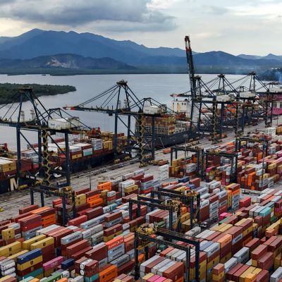 US imposes 25% tariffs on Brazilian goods, raising concerns in the footwear industry US imposes 25% tariffs on Brazilian goods, raising concerns in the footwear industry