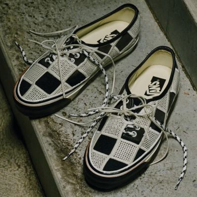 VF Corp raises full-year revenue guidance despite continued Vans weakness VF Corp raises full-year revenue guidance despite continued Vans weakness
